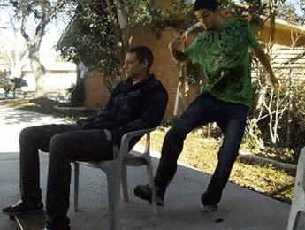 比特币真的是反银行的小丑吗？
