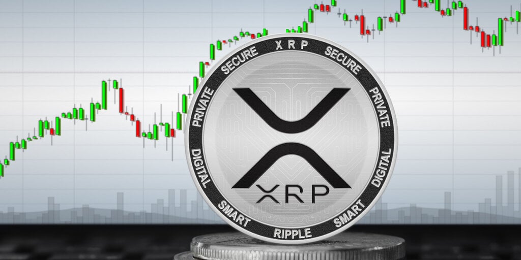 XRP与索拉纳：2025年哪个山寨币是更好的10万美元赌注？