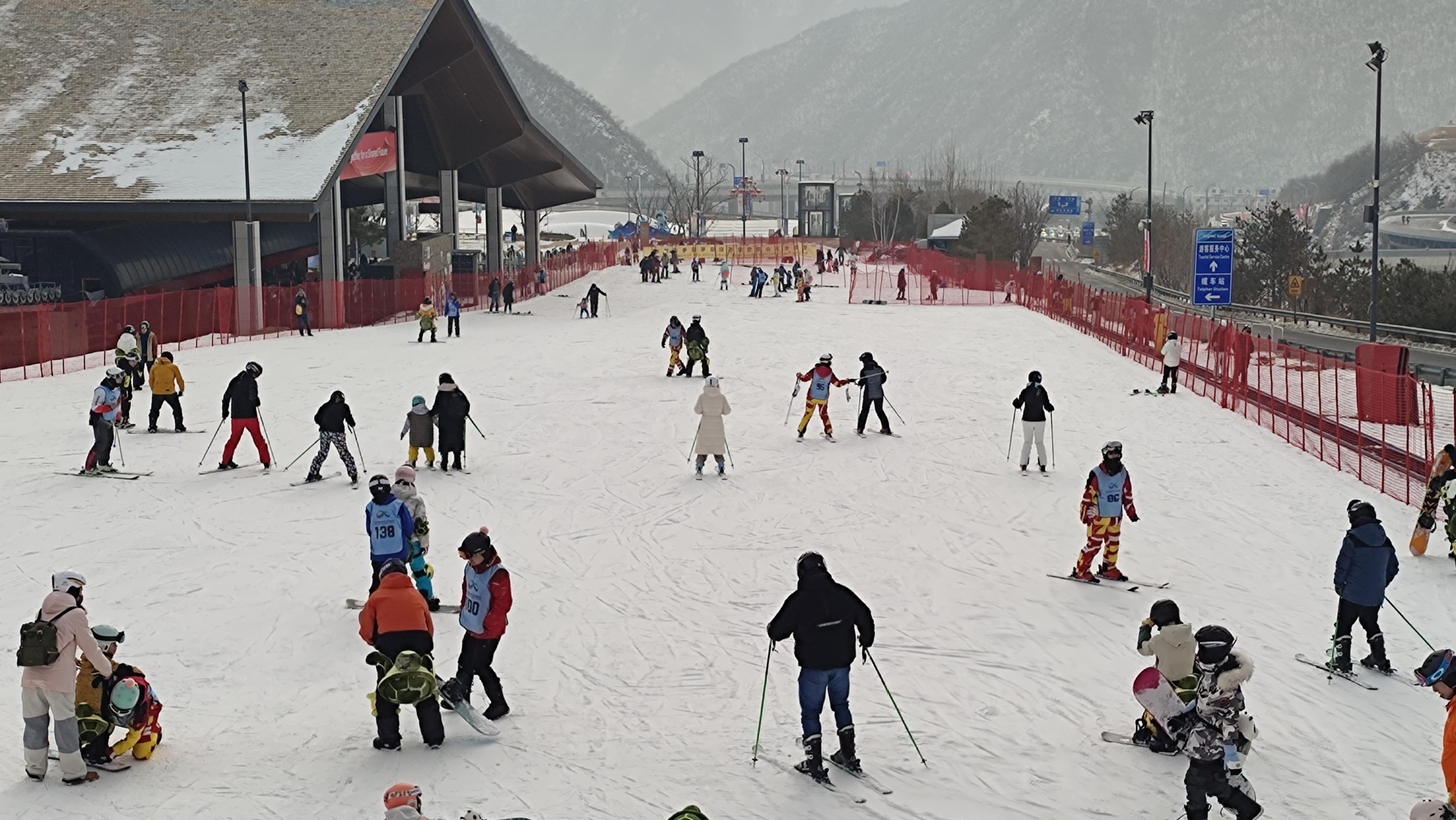 实时客服响应重塑滑雪场预订决策与用户体验