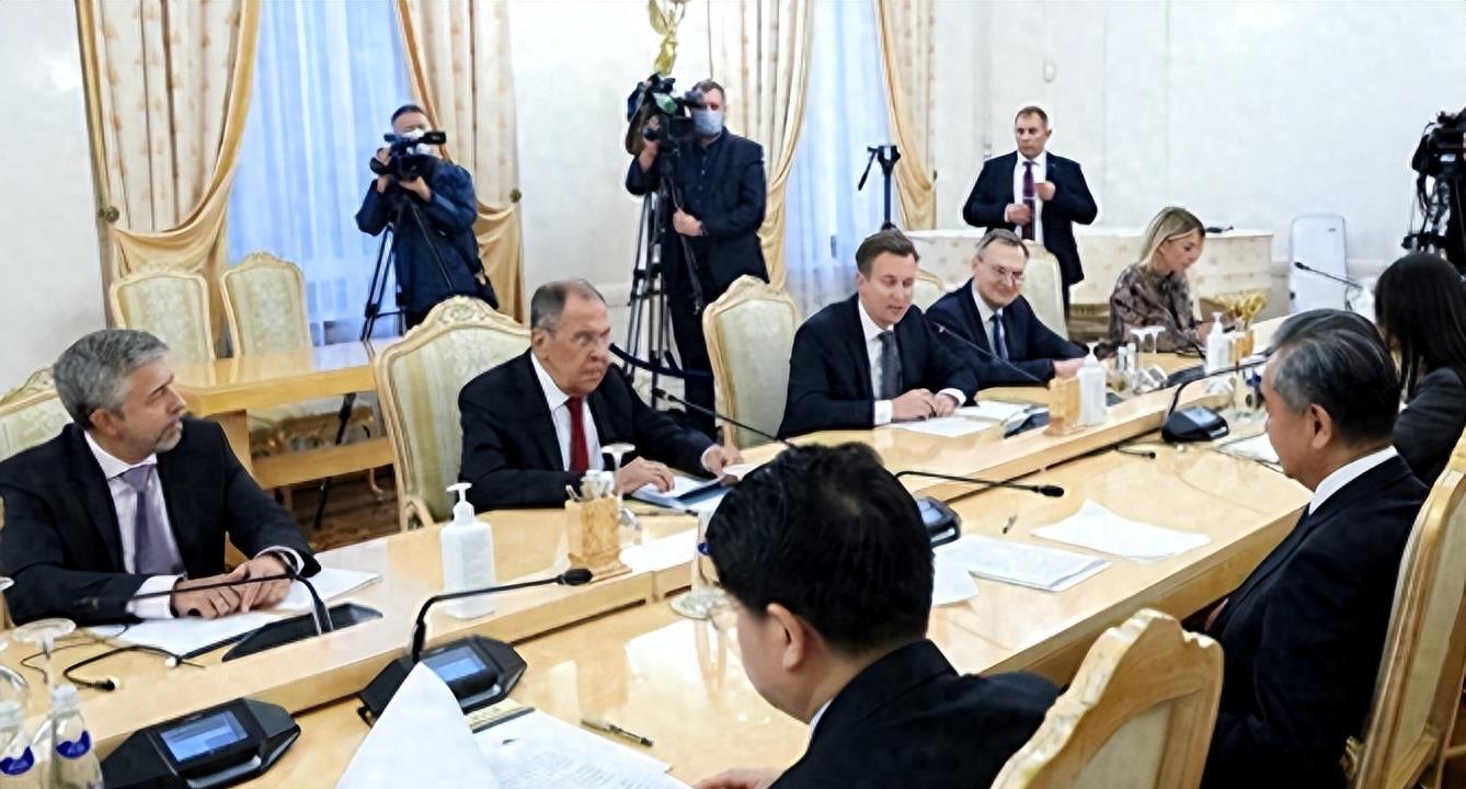 揭秘中本聪身份之谜，本杰明·华莱士新书深度探讨谁是真正的中本聪？